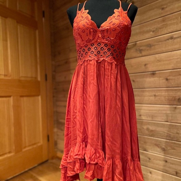 Adorable modern Favluv boho mini dress - Picture 1 of 6